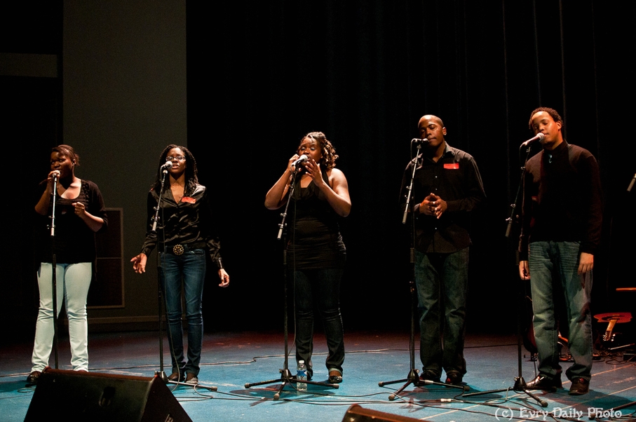 Evry Daily Photo - Telethon Evry 2010 - Concert Evry University Gospel - large - 5244003200.jpg